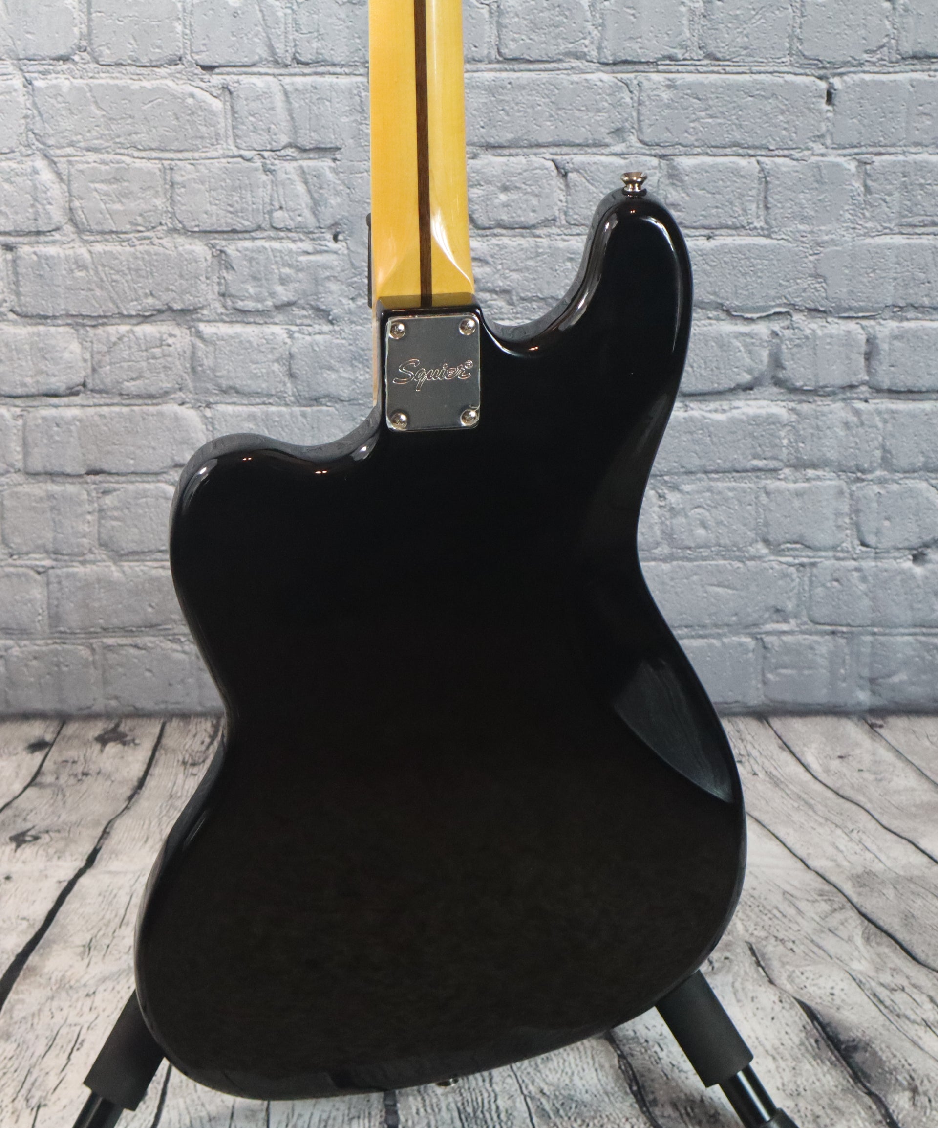 Squier Classic Vibe Bass VI-Black (1599)