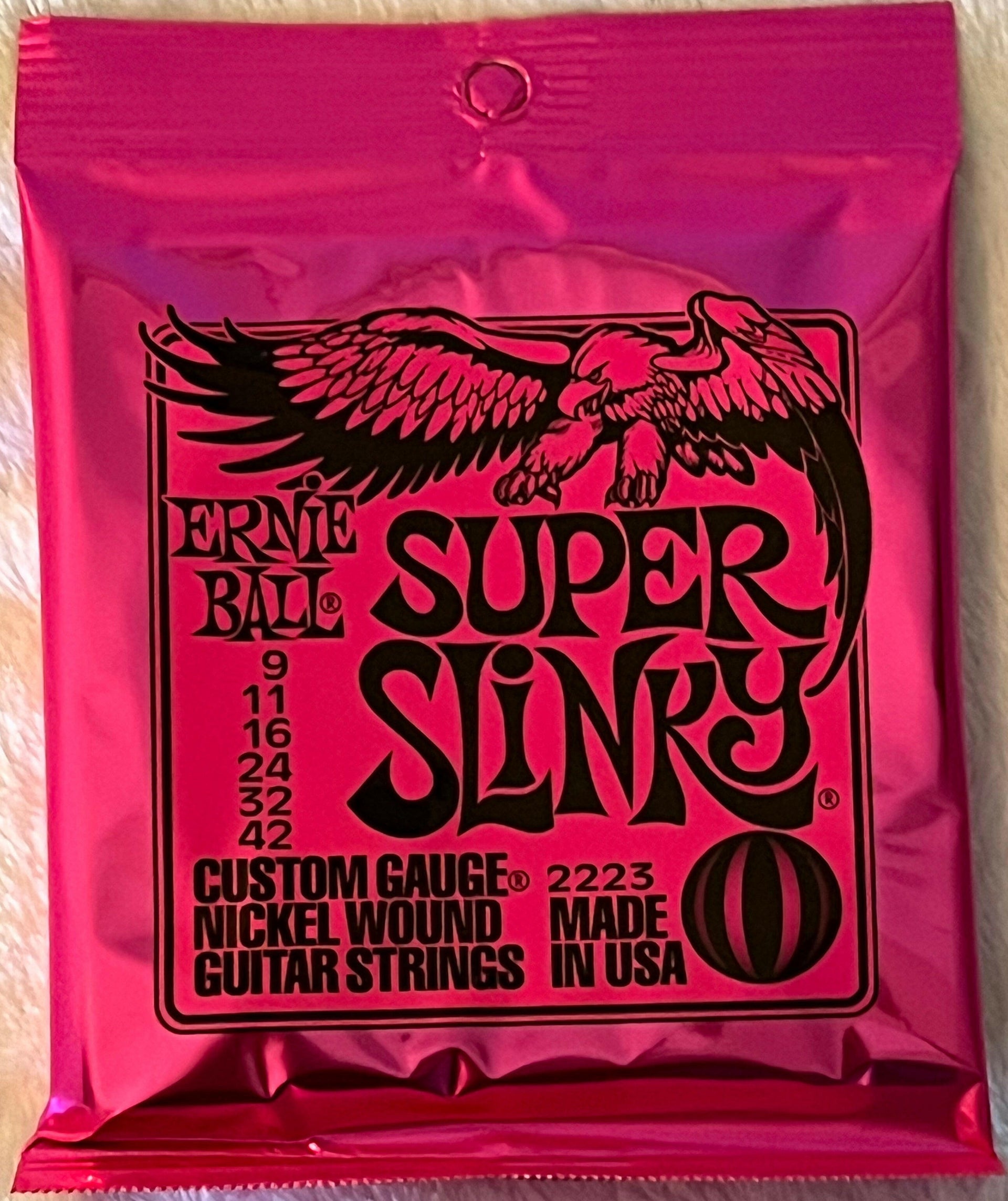 Ernie Ball 2223 Super Slinky Nickel Electric Guitar Strings (9-42).